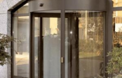 Usi automate uzuale, interioare, exterioare, culisante sau rotative