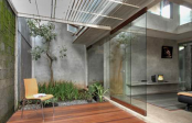 O casa in Indonezia construita cu doar 175 dolari/mp