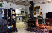 Un studio pentru un gentleman celibatar