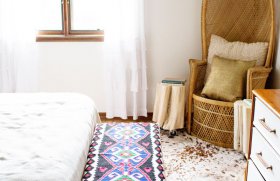 Mobilier auxiliar pentru dormitor: bancheta decorativa