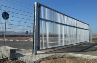 A doua poarta batanta de mari dimensiuni finalizata la Kaufland Logistic Turda