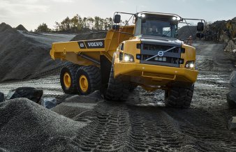Camioane articulate Volvo pentru conditii severe de teren accidentat