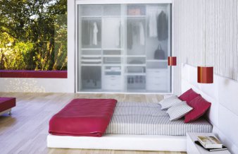 Amenajarea confortabilă a dormitorului sau cum poți să creezi un spațiu relaxant în dormitor, alegând piesele de mobilier potrivite.