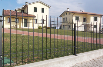 Panouri pentru garduri metalice