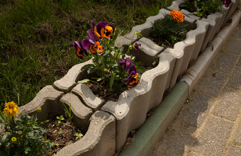 Jardiniere din beton