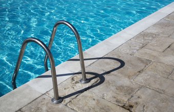 Borduri si pavaj pentru piscina