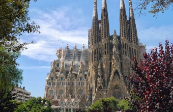 S-a redeschis Catedrala Sagrada Familia. Cine sunt primii care o pot vizita