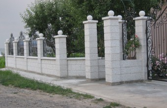 Garduri modulare din beton pentru curte si gradina