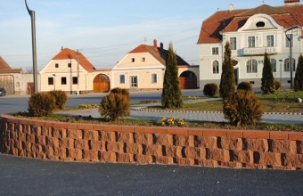 Blocheti si boltari din beton pentru ziduri de sprijin