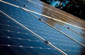 TVA scade la 5% pentru panourile solare și pompele de căldură