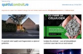 O casă ale cărei spații sunt fragmentate cu ajutorul grădinilor