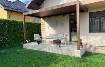 Pergole bioclimatice pe structura din aluminiu pentru umbrire