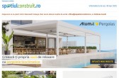O terasă plină de vegetație amenajată pe acoperișul casei