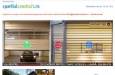 O casă printre copaci, exemplu de armonie între arhitectură și natură