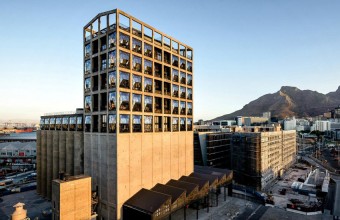 Un siloz modernizat cu ajutorul vitrajelor din sticlă capătă o nouă viață