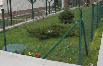 Plase de gard zincate si acoperite cu PVC