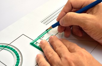 Totul despre desenul tehnic explicat simplu: de la teorie la alegerea unui creion 2B pentru desen tehnic și schițe