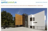 Imobil de apartamente al cărui volum respectă topografia terenului